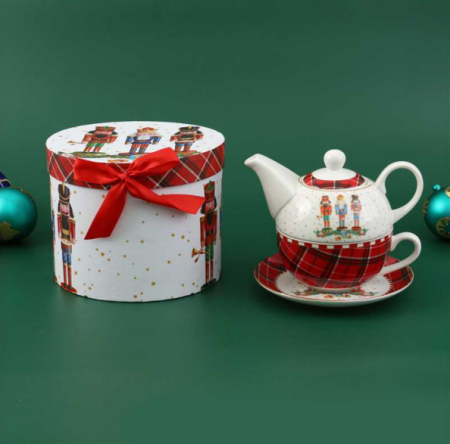 LECORA CHIRSTMAS English Teapot + Teacup Set *Thaddeus*